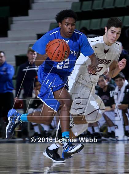 Thumbnail 2 in Aquinas vs. Middletown (NYSPHSAA Class AA Final) photogallery.