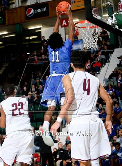 Thumbnail 2 in Aquinas vs. Middletown (NYSPHSAA Class AA Final) photogallery.