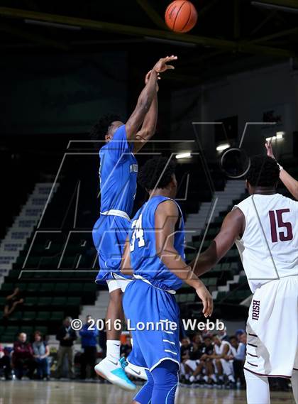Thumbnail 3 in Aquinas vs. Middletown (NYSPHSAA Class AA Final) photogallery.