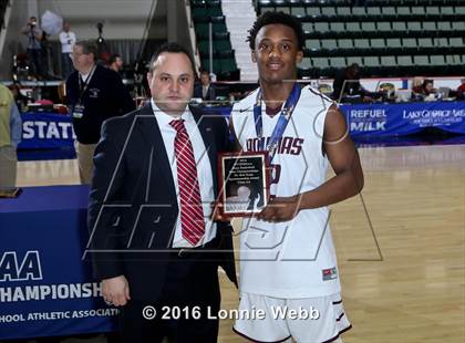 Thumbnail 1 in Aquinas vs. Middletown (NYSPHSAA Class AA Final) photogallery.