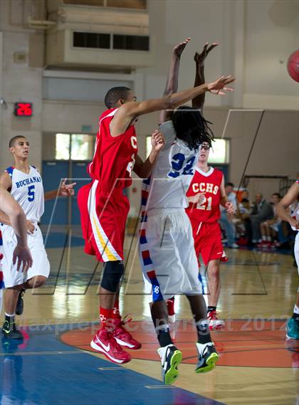Thumbnail 3 in Cathedral Catholic vs Buchanan (National Prep Classic) photogallery.