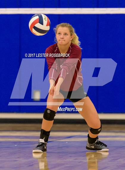 Thumbnail 1 in Floresville vs MacArthur (NISD Tournament) photogallery.