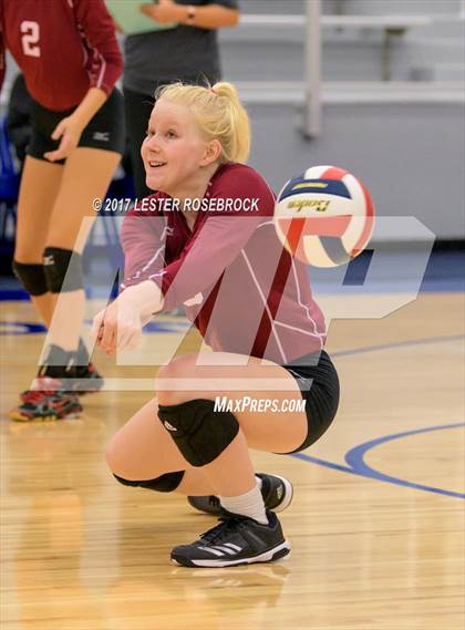 Thumbnail 2 in Floresville vs MacArthur (NISD Tournament) photogallery.