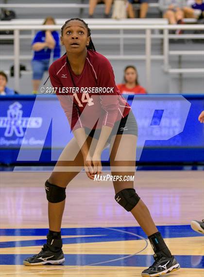 Thumbnail 1 in Floresville vs MacArthur (NISD Tournament) photogallery.