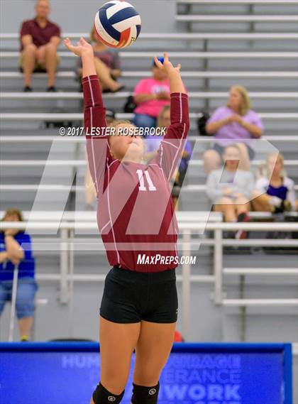 Thumbnail 3 in Floresville vs MacArthur (NISD Tournament) photogallery.