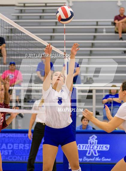 Thumbnail 3 in Floresville vs MacArthur (NISD Tournament) photogallery.