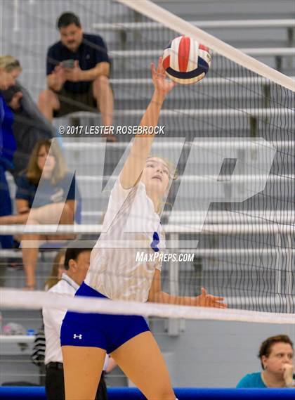 Thumbnail 1 in Floresville vs MacArthur (NISD Tournament) photogallery.
