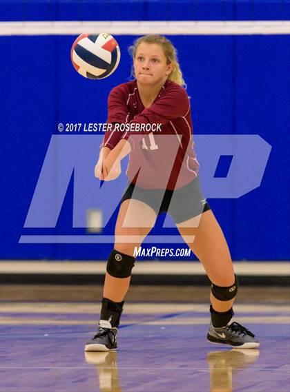 Thumbnail 2 in Floresville vs MacArthur (NISD Tournament) photogallery.