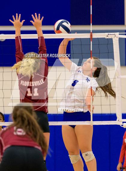 Thumbnail 3 in Floresville vs MacArthur (NISD Tournament) photogallery.