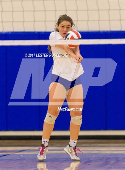 Thumbnail 3 in Floresville vs MacArthur (NISD Tournament) photogallery.