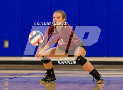 Thumbnail 3 in Floresville vs MacArthur (NISD Tournament) photogallery.