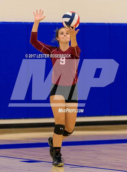 Thumbnail 3 in Floresville vs MacArthur (NISD Tournament) photogallery.