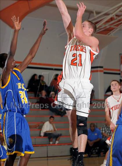 Thumbnail 3 in Grant @ Roseville photogallery.