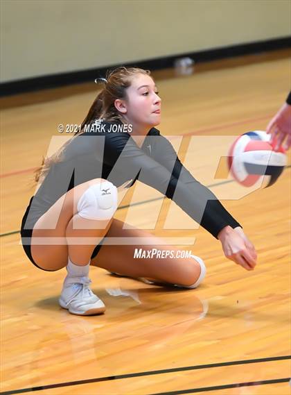 Thumbnail 2 in Oviedo vs. Archbishop Mitty (Nike Tournament of Champions) photogallery.