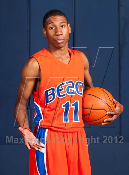 Thumbnail 1 in Rainier Beach (Preseason Top 10 Photo Shoot)  photogallery.