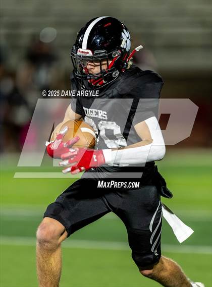 Thumbnail 2 in Milford vs. Monticello (UHSAA 8-man Semifinal) photogallery.