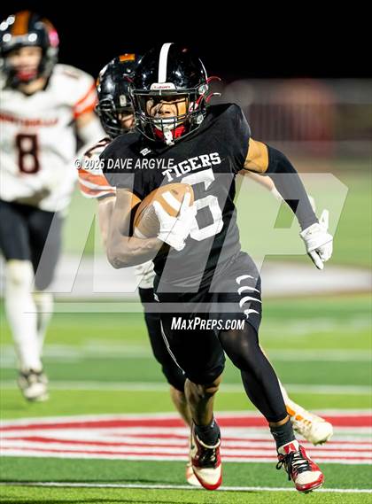 Thumbnail 2 in Milford vs. Monticello (UHSAA 8-man Semifinal) photogallery.