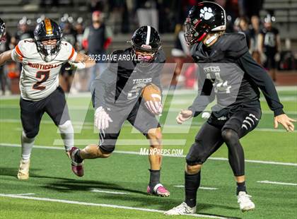 Thumbnail 3 in Milford vs. Monticello (UHSAA 8-man Semifinal) photogallery.