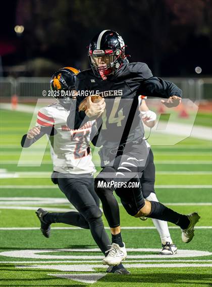 Thumbnail 2 in Milford vs. Monticello (UHSAA 8-man Semifinal) photogallery.