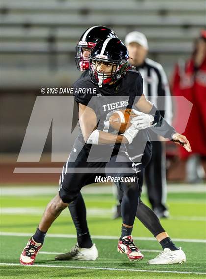 Thumbnail 1 in Milford vs. Monticello (UHSAA 8-man Semifinal) photogallery.