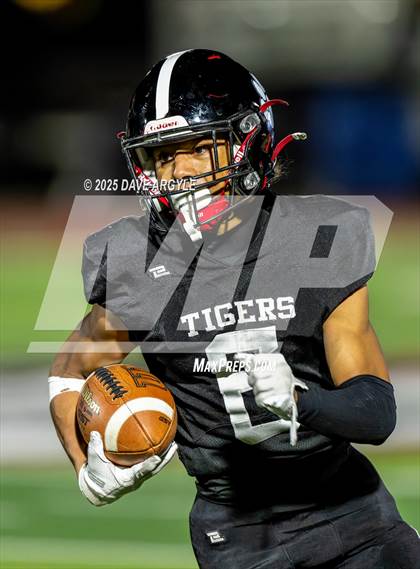 Thumbnail 2 in Milford vs. Monticello (UHSAA 8-man Semifinal) photogallery.