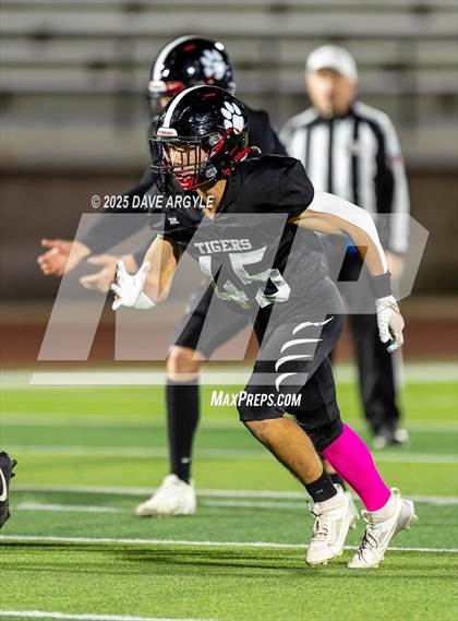 Thumbnail 2 in Milford vs. Monticello (UHSAA 8-man Semifinal) photogallery.