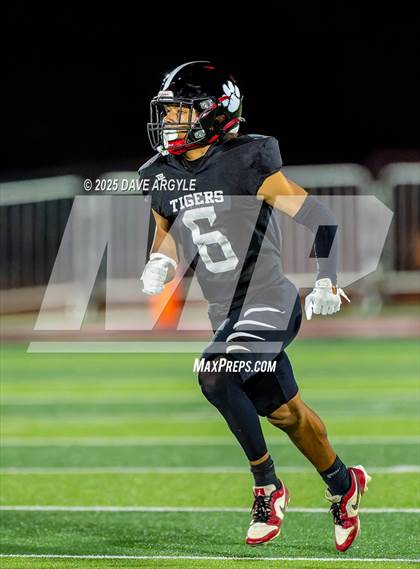 Thumbnail 3 in Milford vs. Monticello (UHSAA 8-man Semifinal) photogallery.