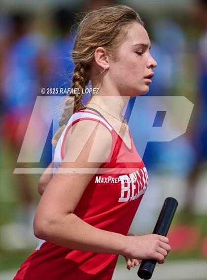 Thumbnail 2 in Dave Bethany Relays (4x800M) photogallery.
