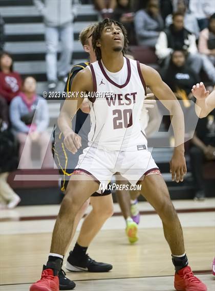 Thumbnail 1 in O'Fallon @ Belleville West photogallery.