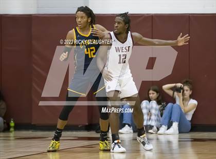 Thumbnail 1 in O'Fallon @ Belleville West photogallery.