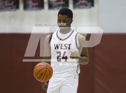 Thumbnail 1 in O'Fallon @ Belleville West photogallery.