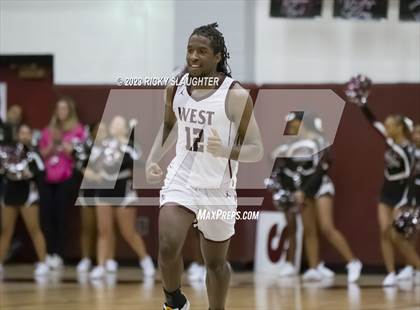 Thumbnail 1 in O'Fallon @ Belleville West photogallery.