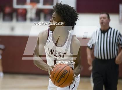 Thumbnail 3 in O'Fallon @ Belleville West photogallery.