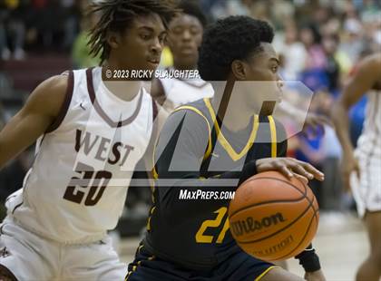 Thumbnail 1 in O'Fallon @ Belleville West photogallery.
