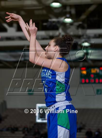 Thumbnail 2 in Cicero-North Syracuse vs Shenendehowa (NYSPHSAA Class AA Regional Final) photogallery.