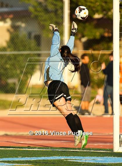 Thumbnail 1 in Burbank @ Crescenta Valley photogallery.