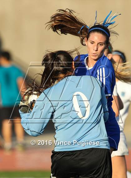 Thumbnail 2 in Burbank @ Crescenta Valley photogallery.