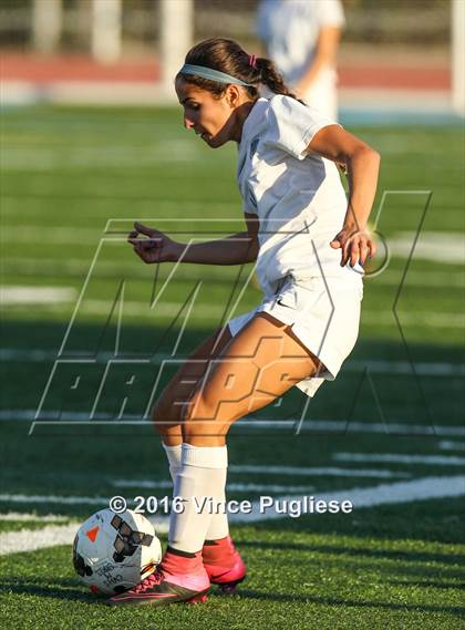 Thumbnail 1 in Burbank @ Crescenta Valley photogallery.
