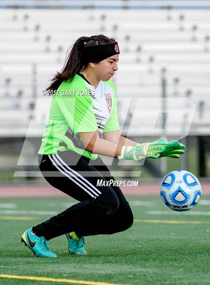 Thumbnail 3 in Roseville vs. Whitney (CIF SJS D2 Final) photogallery.