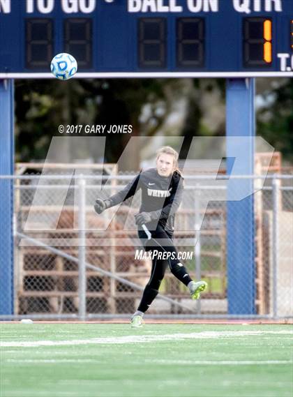 Thumbnail 3 in Roseville vs. Whitney (CIF SJS D2 Final) photogallery.