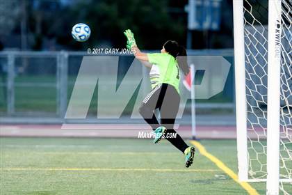 Thumbnail 1 in Roseville vs. Whitney (CIF SJS D2 Final) photogallery.