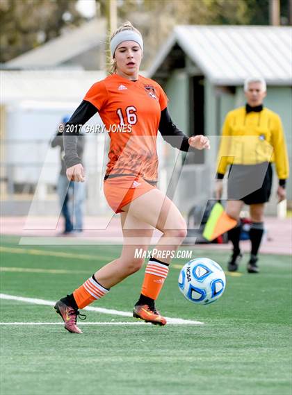 Thumbnail 2 in Roseville vs. Whitney (CIF SJS D2 Final) photogallery.