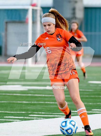 Thumbnail 2 in Roseville vs. Whitney (CIF SJS D2 Final) photogallery.