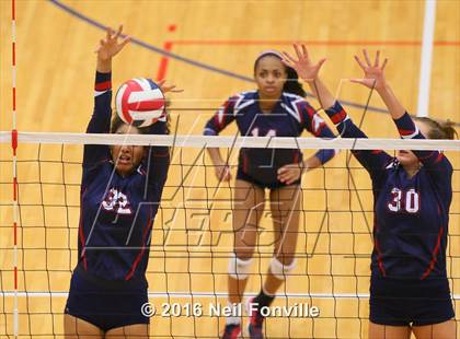 Thumbnail 2 in Wakeland @ Allen photogallery.