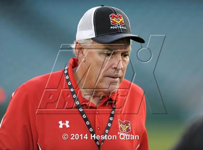 Thumbnail 1 in Vista Murrieta vs. Mission Viejo (CIF-SS West Valley Division Final) photogallery.