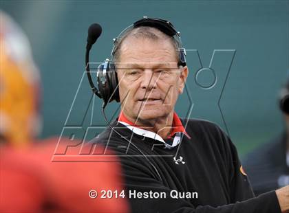 Thumbnail 2 in Vista Murrieta vs. Mission Viejo (CIF-SS West Valley Division Final) photogallery.