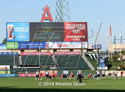Thumbnail 2 in Vista Murrieta vs. Mission Viejo (CIF-SS West Valley Division Final) photogallery.