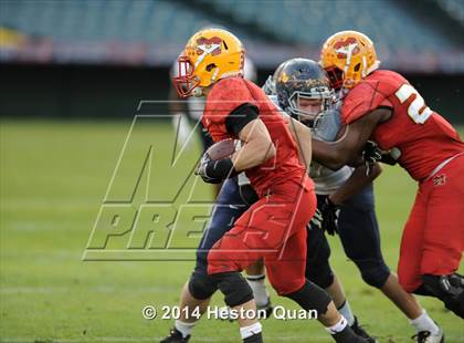 Thumbnail 2 in Vista Murrieta vs. Mission Viejo (CIF-SS West Valley Division Final) photogallery.