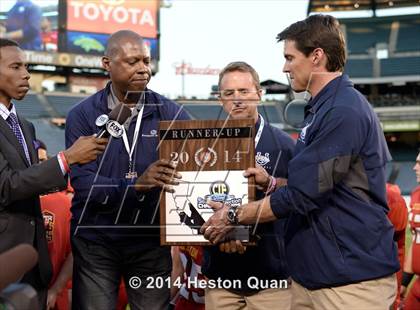 Thumbnail 2 in Vista Murrieta vs. Mission Viejo (CIF-SS West Valley Division Final) photogallery.