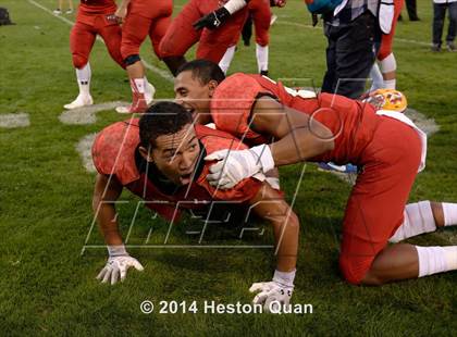 Thumbnail 3 in Vista Murrieta vs. Mission Viejo (CIF-SS West Valley Division Final) photogallery.